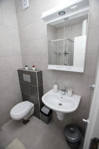 Phòng tắm tại Apartman Minja