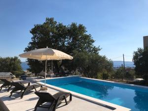 Piscina di The View Split. Highlight with Roof-Top-Terrace and Pool o nelle vicinanze