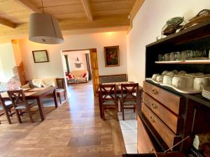 Kuchnia lub aneks kuchenny w obiekcie Agroturystyka Sarni Stok