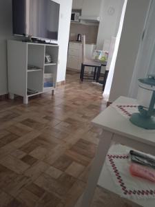 Kuchyň nebo kuchyňský kout v ubytování Apartments Jela