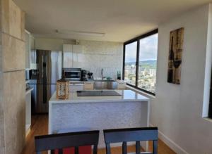 Kuhinja oz. manjša kuhinja v nastanitvi Apartment With Beautiful View in Hawaii