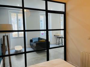 Posteľ alebo postele v izbe v ubytovaní Joli T2 Moderne au Coeur de Marseille - Place Castellane