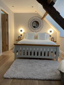 Ένα ή περισσότερα κρεβάτια σε δωμάτιο στο A cottage for two