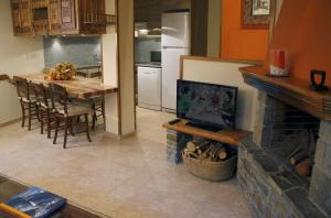 Kuchyňa alebo kuchynka v ubytovaní Apartamentos Valle de Aran