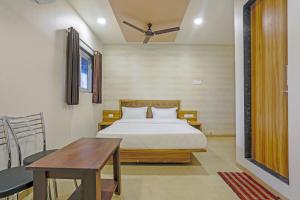 Gallery image of Sai Sagar Lodging & Boarding in Ulhasnagar +51 photos