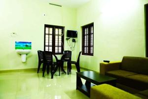 Gallery image of Shibi's Tea Garden Heritage in Vayittiri +11 photos