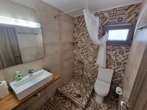 Koupelna v ubytování Seastone Villas
