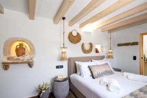 Posteľ alebo postele v izbe v ubytovaní Charming Traditional Cretan Villa "Alisavaki"