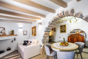 Posedenie v ubytovaní Charming Traditional Cretan Villa "Alisavaki"