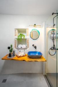 Kúpeľňa v ubytovaní Charming Traditional Cretan Villa "Alisavaki"
