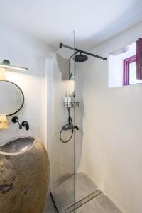 Kúpeľňa v ubytovaní Charming Traditional Cretan Villa "Alisavaki"