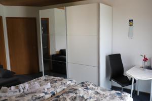 Postel nebo postele na pokoji v ubytování Pension Agathe