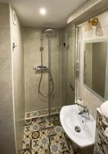 Koupelna v ubytování Villa K2