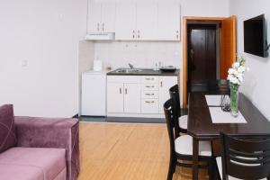 Eldhús eða eldhúskrókur á Apartmani Biser