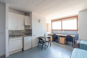 Kuchyň nebo kuchyňský kout v ubytování Residencia Universitaria Resa Lesseps