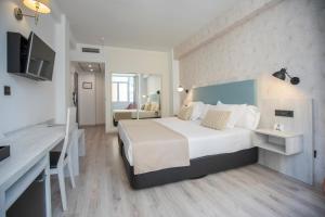 Posteľ alebo postele v izbe v ubytovaní Soho Boutique Bahía Málaga