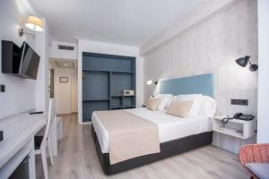 Posteľ alebo postele v izbe v ubytovaní Soho Boutique Bahía Málaga