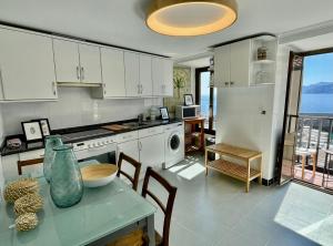 O bucătărie sau chicinetă la Precioso apartamento en el puerto de Elantxobe