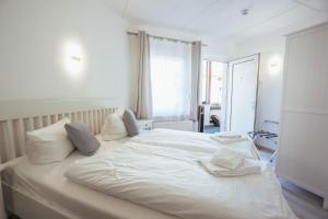 Ảnh trong thư viện ảnh của REGIOHOTEL Wolmirstedter Hof - #AutobahnA2&A14 #Frühstücksbuffet #TopPreisLeistung #DigitalerCheckin ở Wolmirstedt +31 ảnh