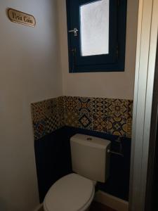 Um banheiro em Côté cour