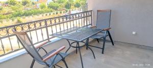 Balkón alebo terasa v ubytovaní Apartmani Dalmacija Drage