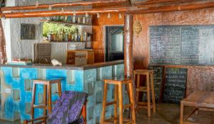 Lounge o bar area sa AFYA Village at the sea