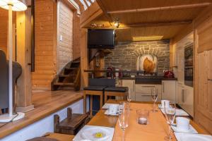 Kuchyň nebo kuchyňský kout v ubytování Gästehaus Schwarzenauer Mühle