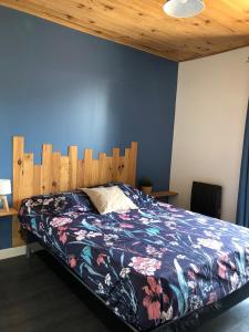 Ένα ή περισσότερα κρεβάτια σε δωμάτιο στο Villa des 3 chênes