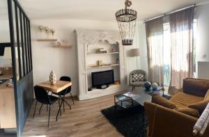 Zdjęcie z galerii obiektu Petit cocon douillet avec terrasse w La Rochelle