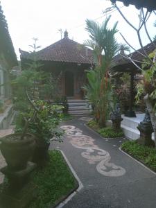 Zahrada ubytování Dewi Antara Homestay