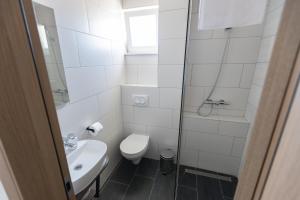 Łazienka w obiekcie D8 B&B