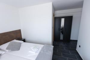 Łóżko lub łóżka w pokoju w obiekcie D8 B&B