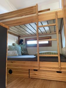 Poschodová posteľ alebo postele v izbe v ubytovaní Hausbot “Bejk”