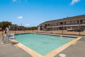 Gallery image of Quality Inn Madisonville in Madisonville