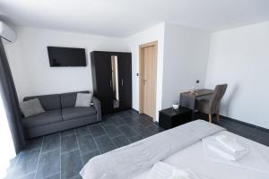 Łóżko lub łóżka w pokoju w obiekcie D8 B&B