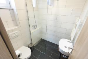 Łazienka w obiekcie D8 B&B