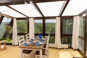 Balkón nebo terasa v ubytování Ferienhaus Düperthal