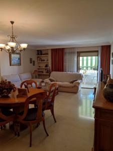 Zdjęcie z galerii obiektu CALANCHA 17 w mieście Estepona