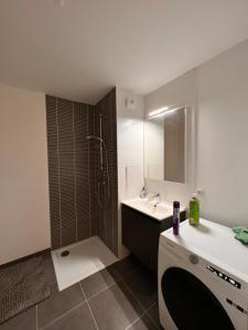 Gallery image of Chambre privée dans un appartement à 37 min de champs élysées in Sartrouville