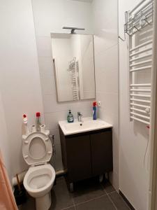 Gallery image of Chambre privée dans un appartement à 37 min de champs élysées in Sartrouville