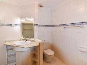 Galeriebild der Unterkunft Casona con gran jardín in Camargo