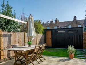 ウィスタブルにあるPass the Keys Relaxing Home in the Heart of Whitstable with gardenのギャラリーの写真