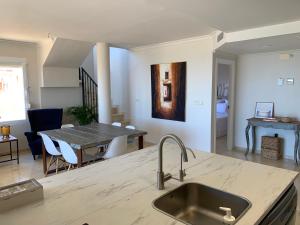 Fotografie z fotogalerie ubytování 2.PENTHOUSE MARBELLA BEACH GOLF v destinaci Marbella