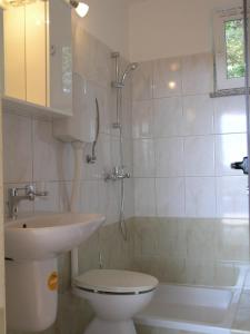 Kúpeľňa v ubytovaní Villa Fragola - Holiday house with large garden