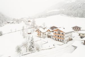 Untermairhof Appartment Residence during the winter