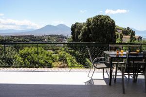 Foto da galeria de Appartamento con terrazzo a Capodimonte by Wonderful Italy em Nápoles