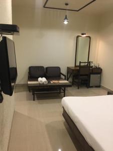 Gallery image of Hotel Jawahar in Ulhasnagar