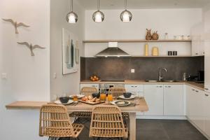 A kitchen or kitchenette at Villa Iokasti - Ionian Treasure Villas