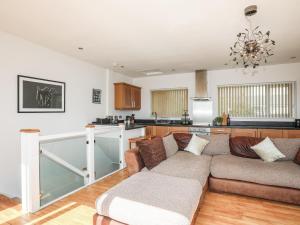 Televiisor ja/või meelelahutuskeskus majutusasutuses 21 Cae Du