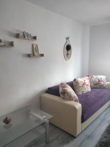 Apartament Geo tesisinde bir oturma alanı